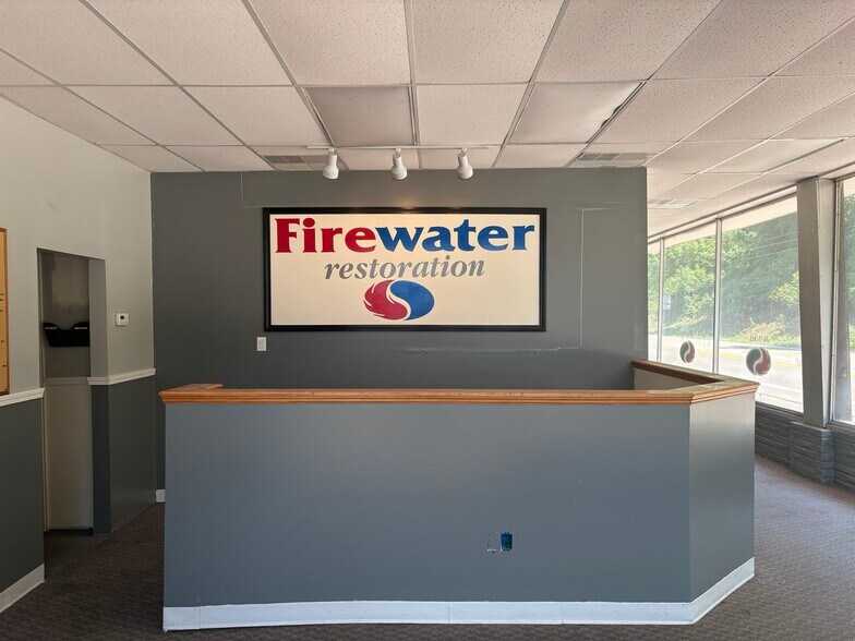 More Photos Of 239 River Rd, Warwood Warehouse For Sale