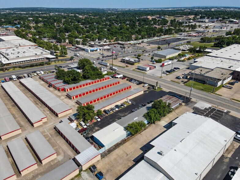 More Photos Of 6247 E 15th St, Tulsa Auto Repair For Sale