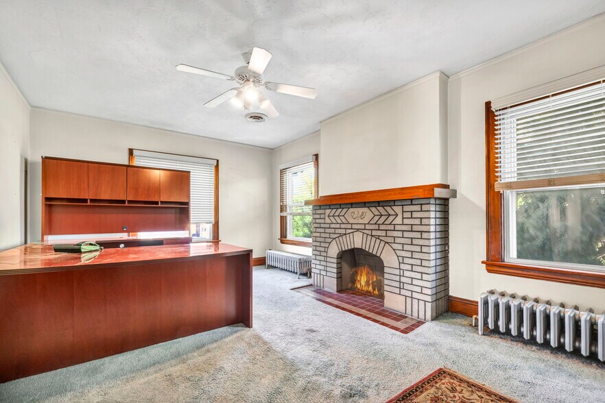 More Photos Of 881 E 222nd St, Euclid Office Residential For Sale