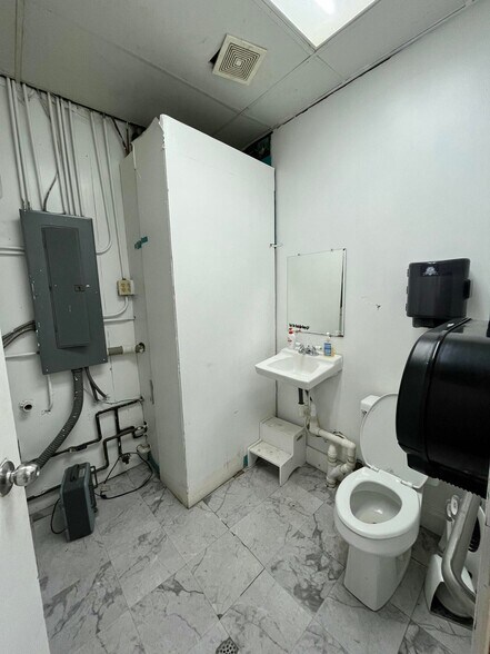 More Photos Of 784 E State Highway 215, Dadeville Self Storage For Sale