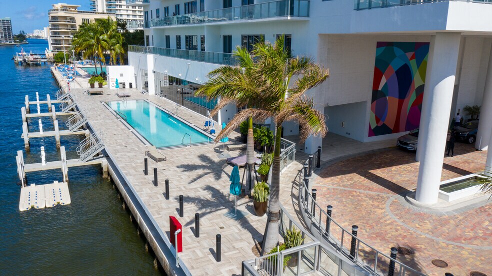 More Photos Of 4010 S Ocean Dr, Hollywood Hotel For Lease