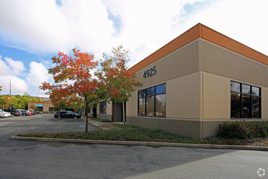 Primary Photo Of 4925 Robert J Mathews Pky, El Dorado Hills Flex For Lease