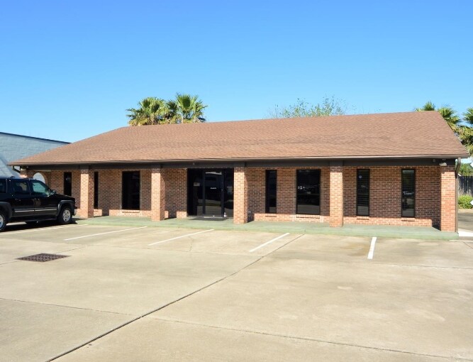 Primary Photo Of 12325 Scarsdale Blvd, Houston Medical For Lease