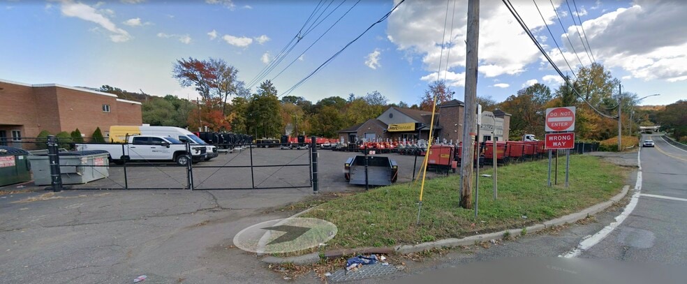 More Photos Of 78 N Route 303, West Nyack Freestanding For Sale