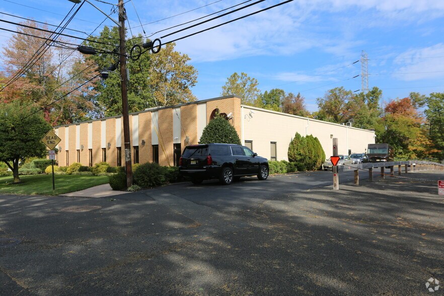 Primary Photo Of 95 Dermody St, Cranford Research And Development For Sale
