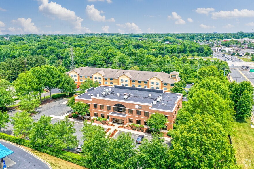 More Photos Of 6047 Tyvola Glen Cir, Charlotte Coworking Space