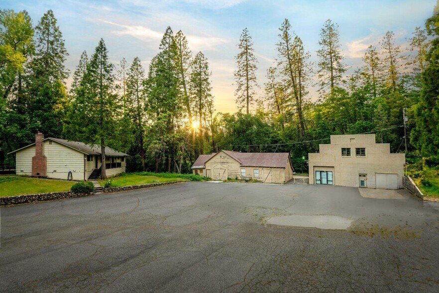 More Photos Of 531 Uren St, Nevada City Flex For Sale
