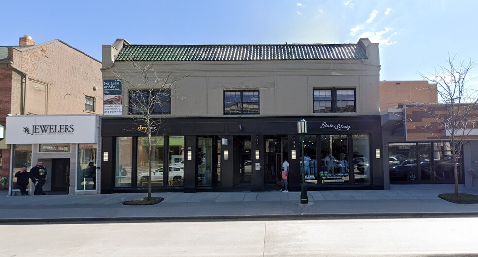 Primary Photo Of 137-141 W Maple Rd, Birmingham Office For Lease