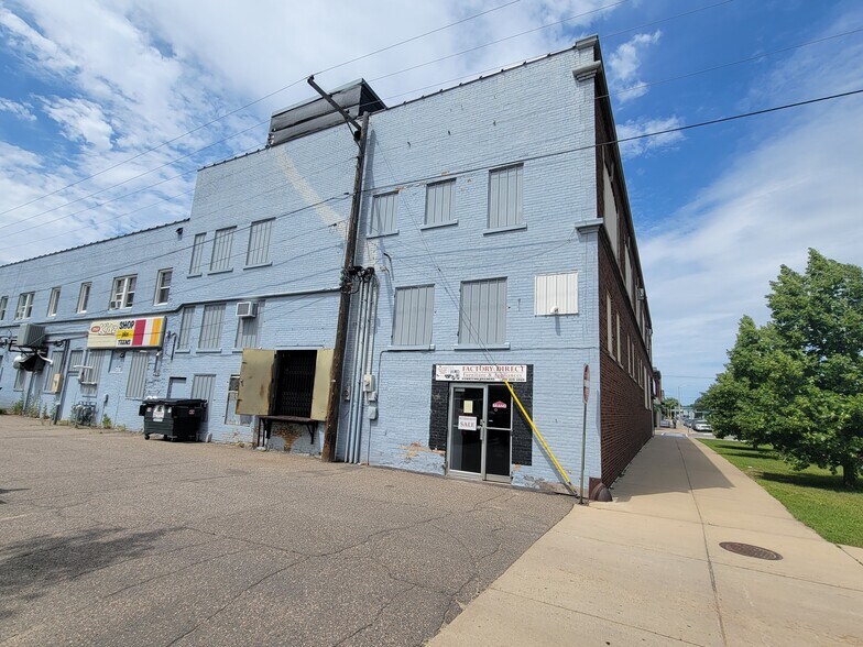 More Photos Of 724 Laurel St, Brainerd General Retail For Lease