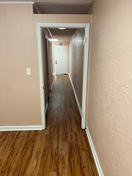 More Photos Of 702 Arcadia Cir NW, Huntsville Office Residential For Sale