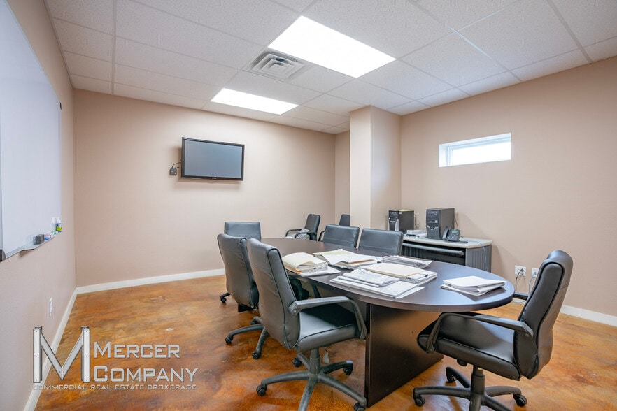 More Photos Of 601 Burlington Rd, Saginaw Warehouse For Lease