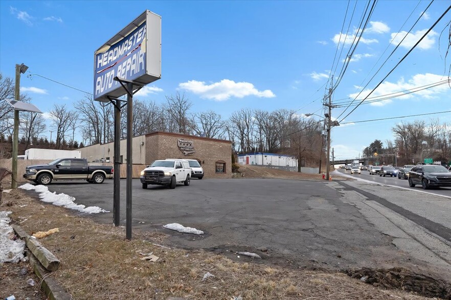 More Photos Of 263 US Highway 46, Saddle Brook Auto Repair For Sale