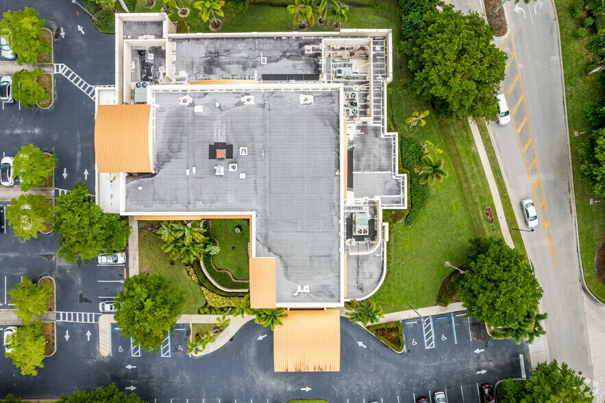 More Photos Of 6901 International Center Blvd, Fort Myers Medical For Sale