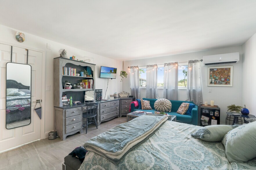 More Photos Of 100636 Overseas Hwy, Key Largo Storefront Retail Residential For Sale