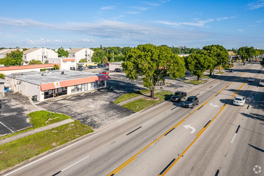 More Photos Of 3596 Fowler St, Fort Myers Freestanding For Lease