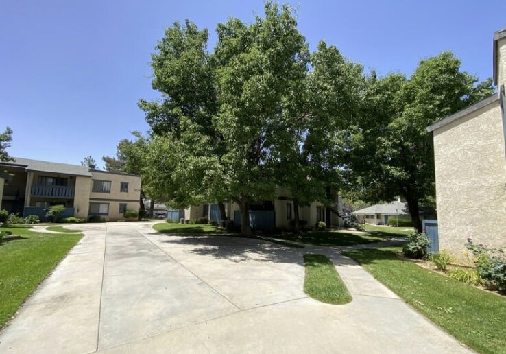 More Photos Of 1210-1340 Meadow View Ln, Lancaster Apartments For Sale