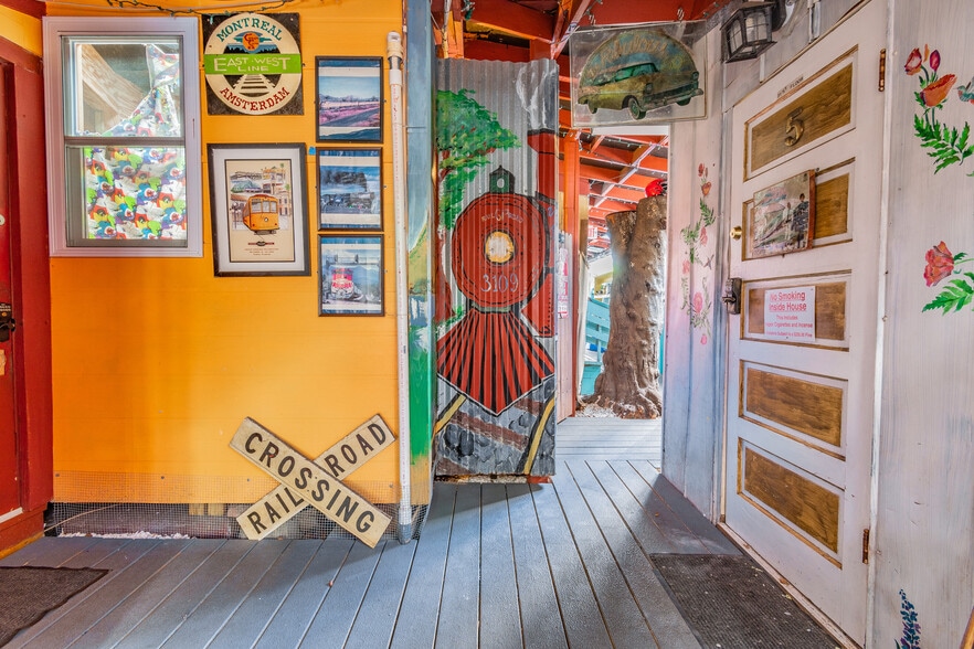 More Photos Of 3109 N Ola Ave, Tampa Hospitality For Sale