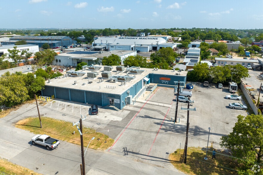 More Photos Of 427 Lombrano St, San Antonio Manufacturing For Lease