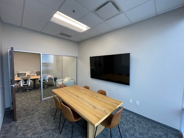 More Photos Of 1064 S North County Blvd, Pleasant Grove Office For Lease