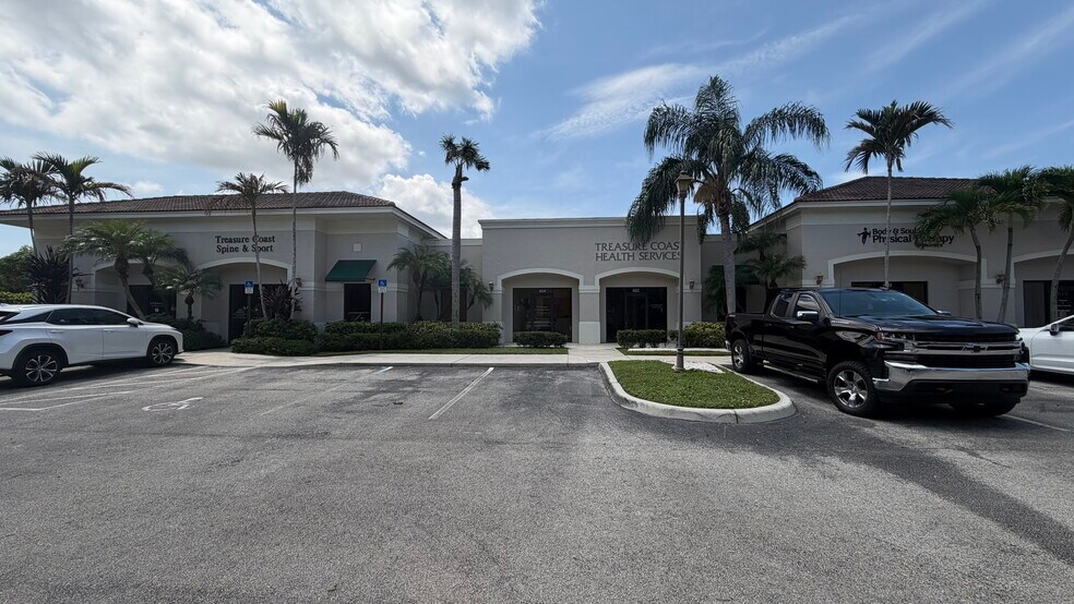 More Photos Of 610-628 SE Central Pky, Stuart Medical For Lease