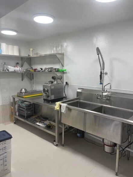 More Photos Of 2624-2626 Lavery Ct, Newbury Park Unknown For Lease