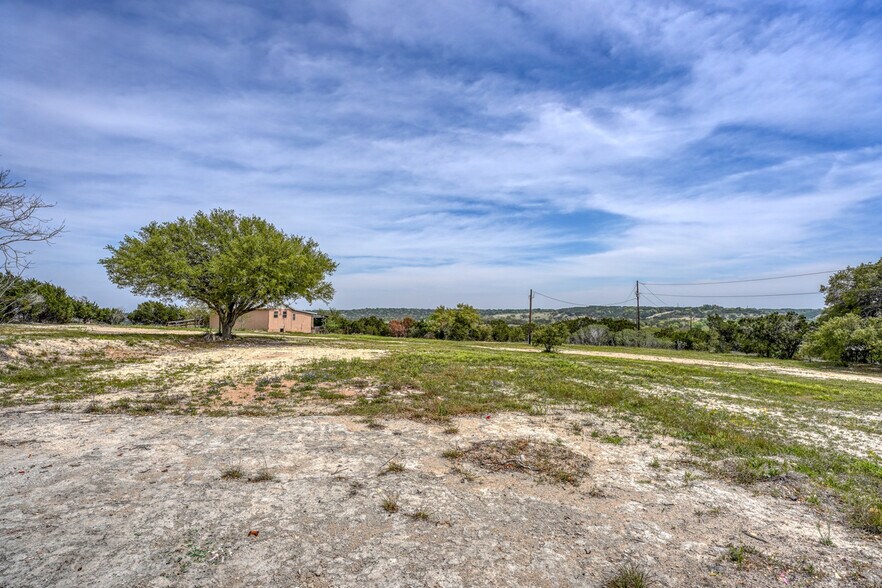 More Photos Of 8662 US 281 hwy, Blanco Land For Sale