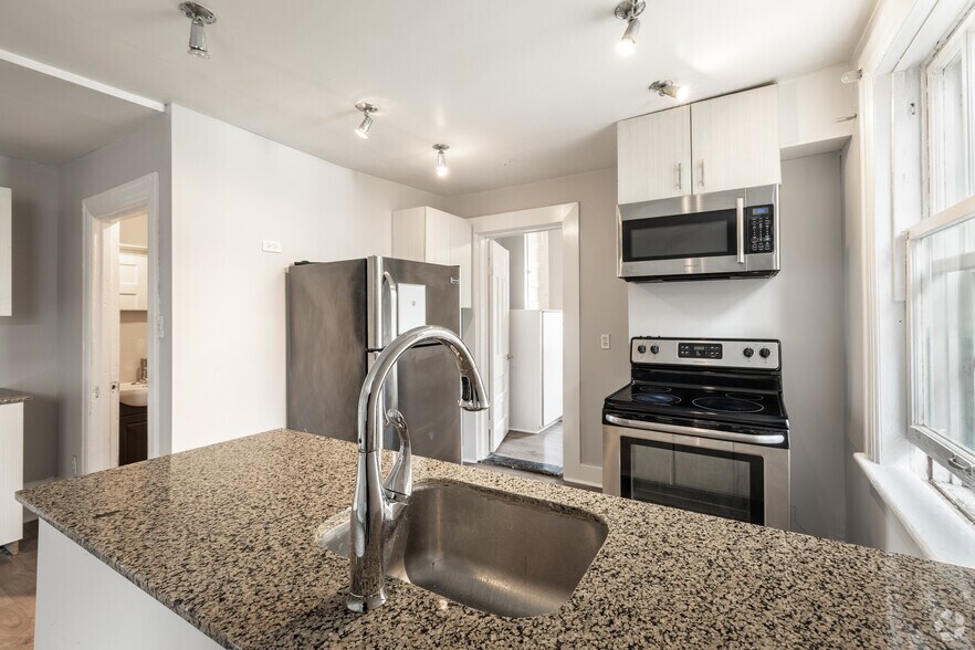 More Photos Of 46 Carlyle Ave, Ottawa Apartments For Sale