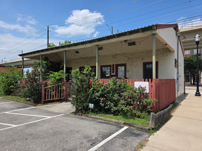 More Photos Of , Carrollton Unknown For Sale