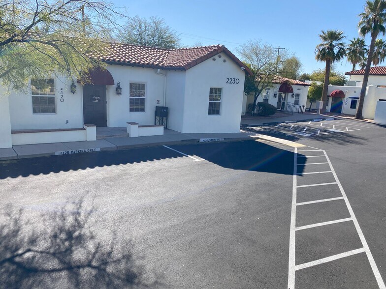 More Photos Of 2230 E Speedway Blvd, Tucson Office Residential For Lease