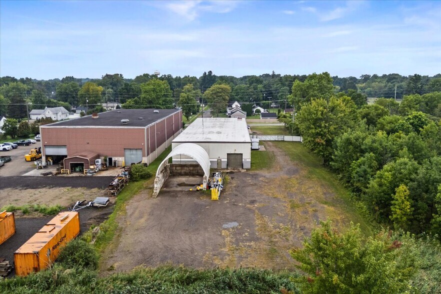 More Photos Of 59230 Havenridge Rd, New Haven Manufacturing For Sale
