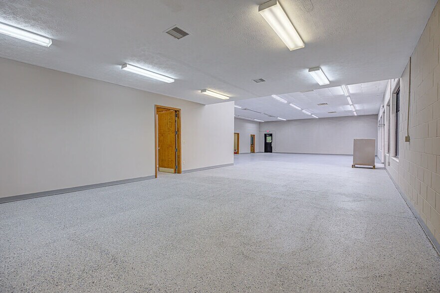 More Photos Of 4420 S Dixie Hwy, Franklin Office For Sale