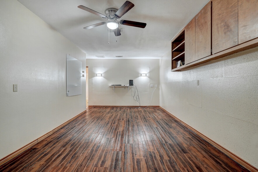 More Photos Of 40202 Settlers Path, Georgetown Apartments For Sale