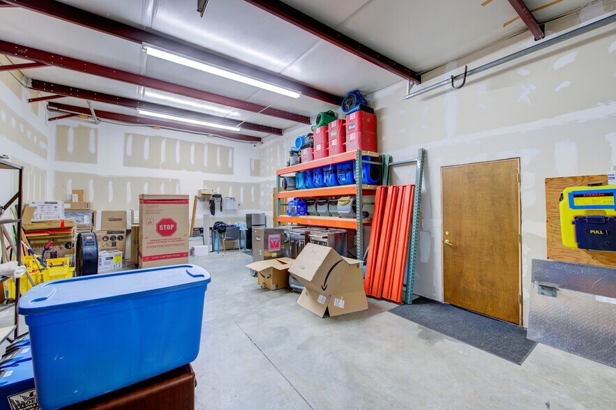 More Photos Of 475 Industrial Dr, Lexington Showroom For Sale