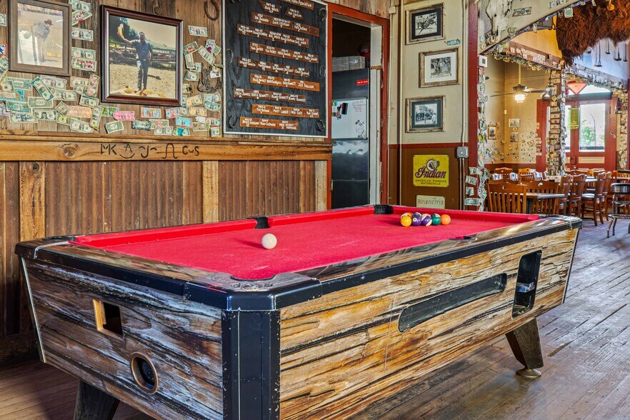 More Photos Of 30048 Yosemite Blvd, La Grange Bar For Sale