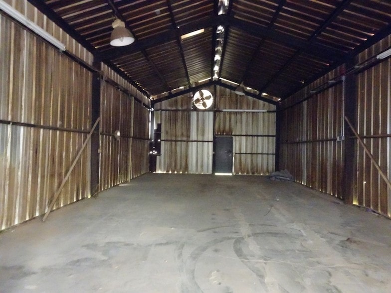 More Photos Of 1409 E Highway 350, Big Spring Industrial For Sale