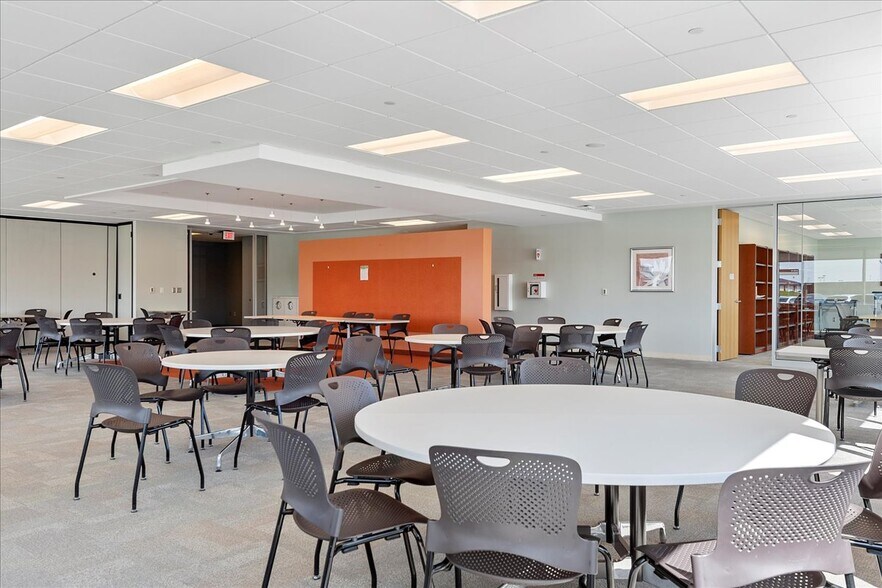 More Photos Of 3051 Hollis Dr, Springfield Office For Lease