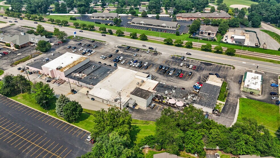 More Photos Of 340-358 W Maple St, New Lenox Storefront For Sale