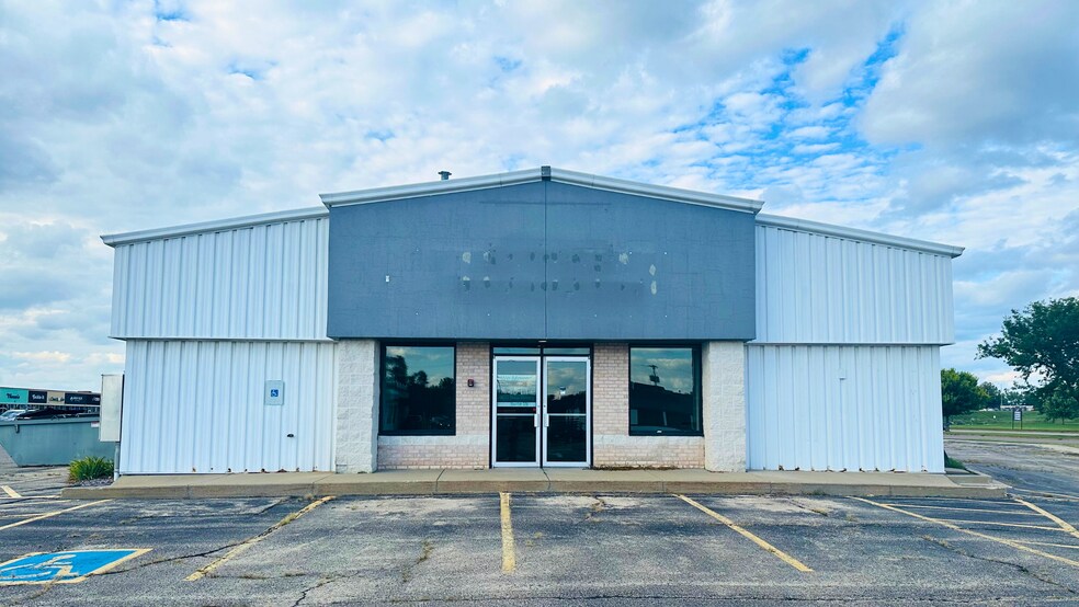 More Photos Of 2812 New Pinery Rd, Portage Freestanding For Sale