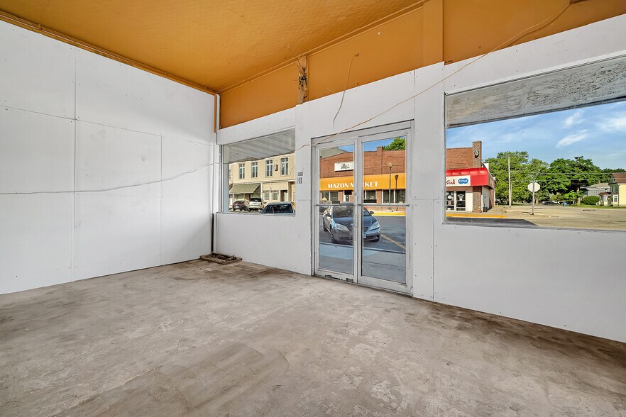 More Photos Of 516-518 Depot St, Mazon Storefront Retail Residential For Sale