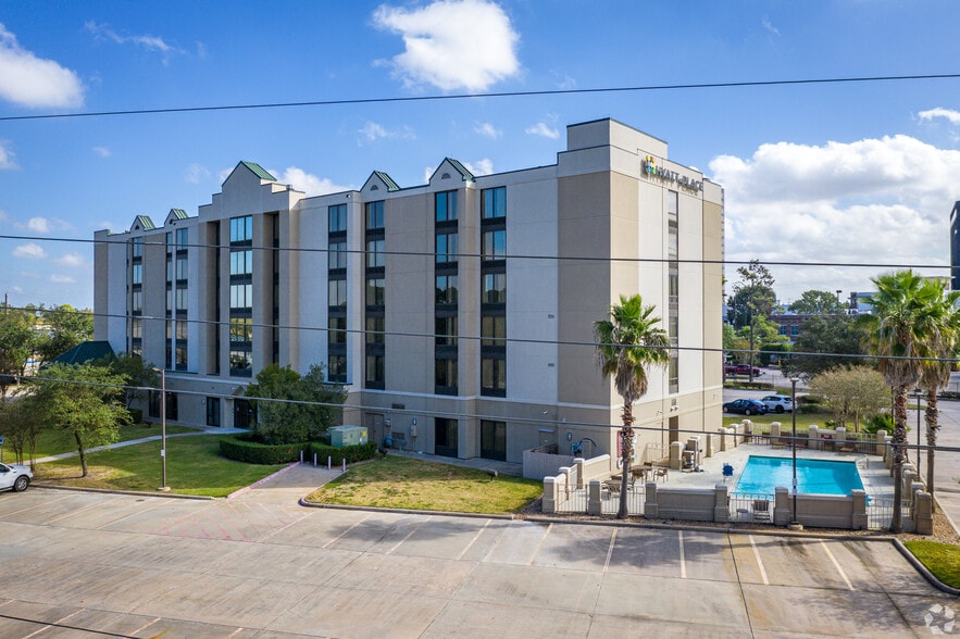 More Photos Of 300 Ronan Park Pl, Houston Hotel For Sale