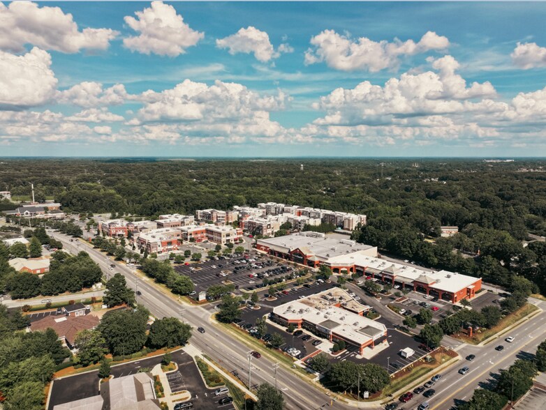 More Photos Of 309 Pisgah Church Rd, Greensboro Unknown For Lease