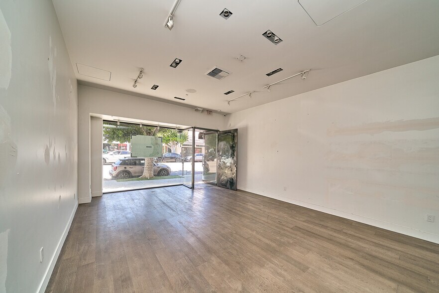 More Photos Of 112-122 S Robertson Blvd, Los Angeles Storefront Retail Office For Sale