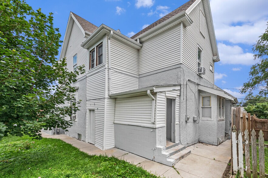 More Photos Of 2501 Poppleton Ave, Omaha Apartments For Sale