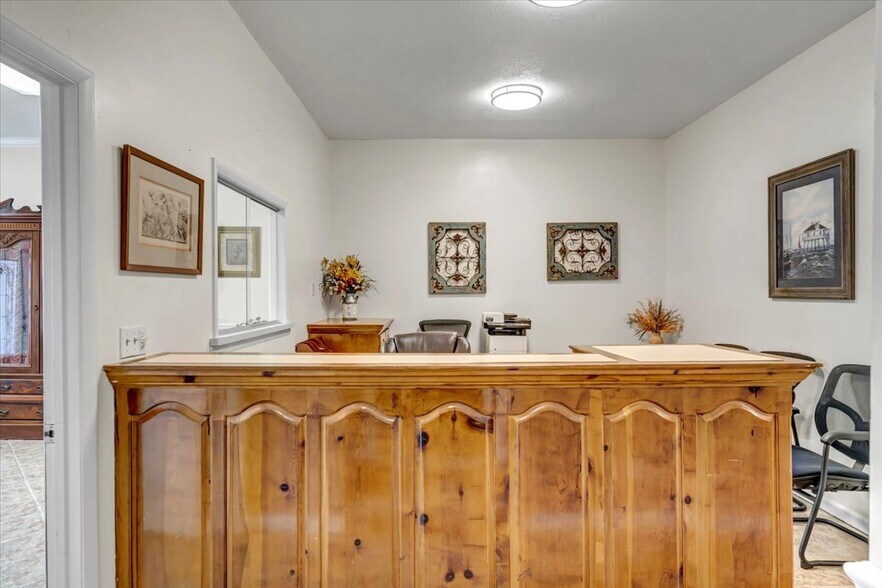 More Photos Of 106 W Laurel St, Scottsboro Office Residential For Sale