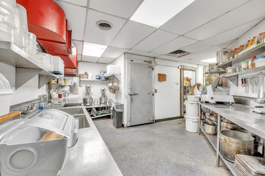 More Photos Of 1 Princeton St, Jefferson Restaurant For Sale