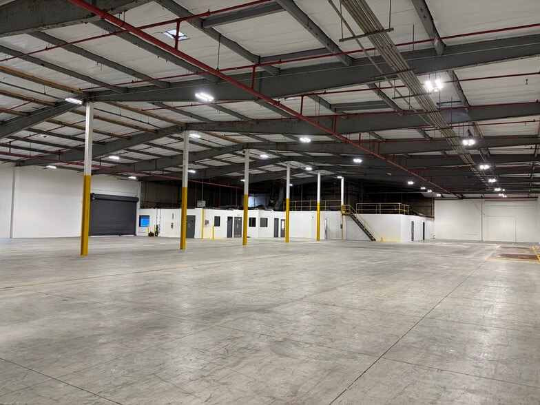 More Photos Of 2311 Pullman St, Santa Ana Land For Lease