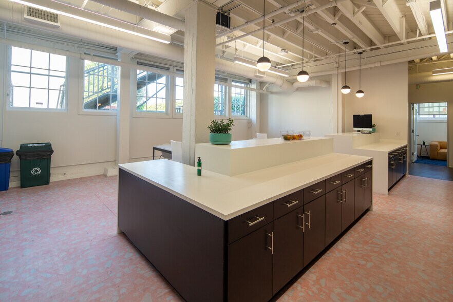More Photos Of 555 De Haro St, San Francisco Office For Lease
