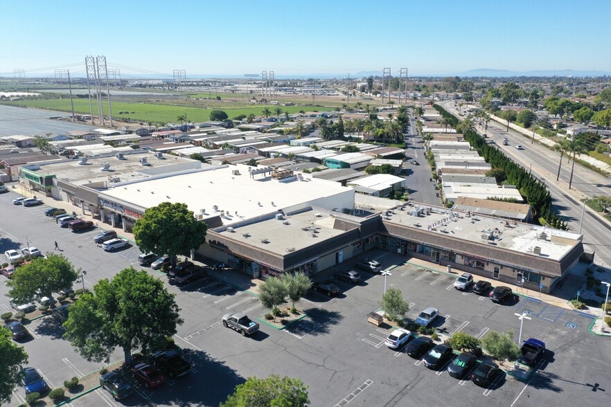 More Photos Of 4833-4917 S Rose Ave, Oxnard Supermarket For Sale