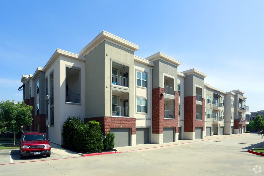 More Photos Of 380 Vista Court Dr, Plano Apartments For Lease