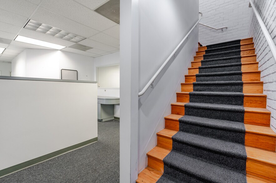 More Photos Of 700-710 W Wilson Ave, Glendale Office For Lease